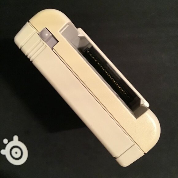 Upgraded Gameboy Original with IPS Screen | USB-C | Rechargeable Battery - Picture 3 of 7